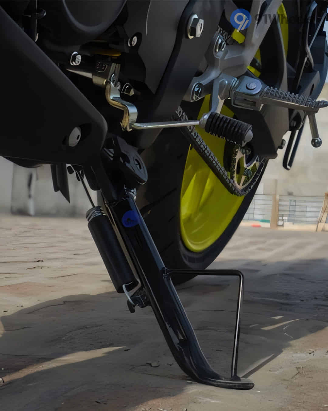 Side stand Side stand