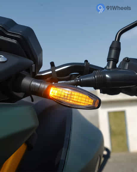 MT 15 V2 Front Turn Indicators