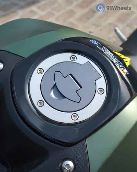 MT 15 V2 Closed Fuel Lid
