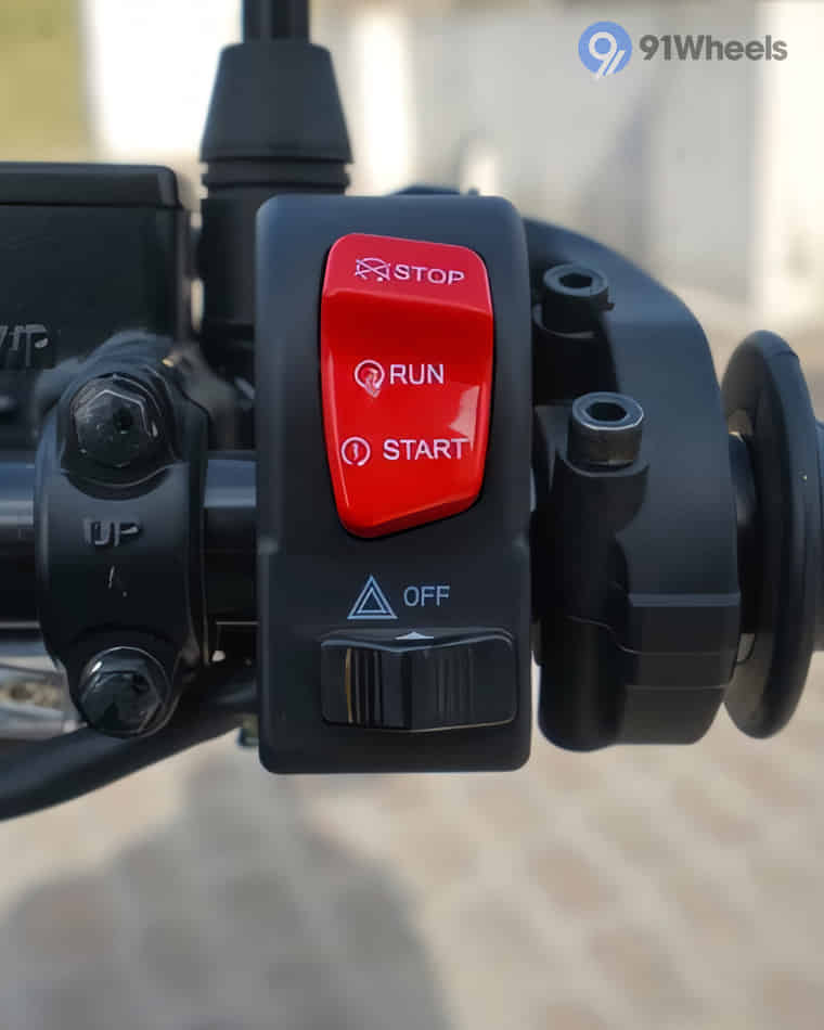 Handlebar & Console Area - 10 Handlebar & Console Area - 10