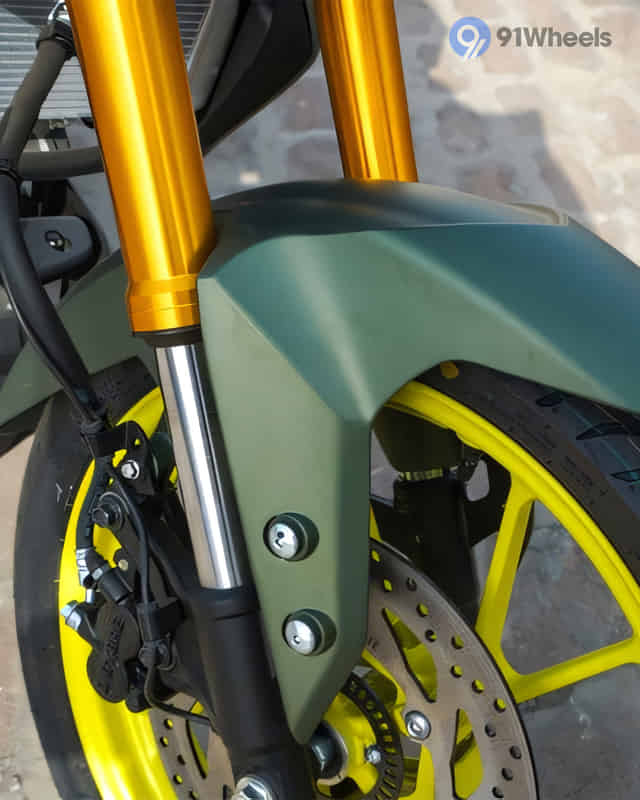 MT 15 V2 Front Mudguard