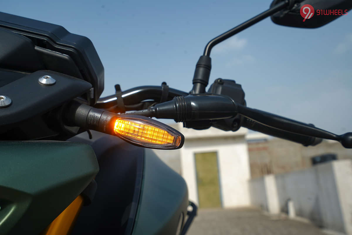 Yamaha MT 15 V2 Front Turn Indicators