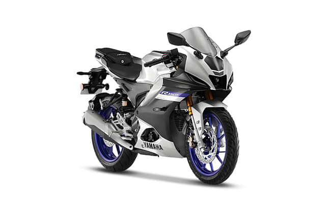 Yamaha R15 M