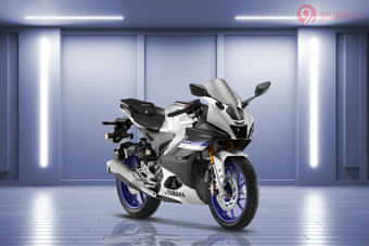 Yamaha R15 M Right Front Three Quarter Yamaha R15 M Right Front Three Quarter