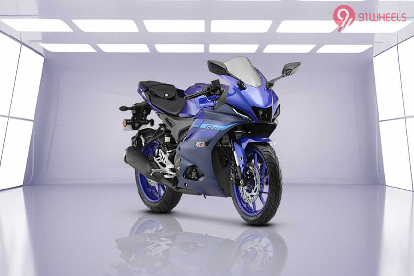 Yamaha R15 V4 Right Front Three Quarter Yamaha R15 V4 Right Front Three Quarter