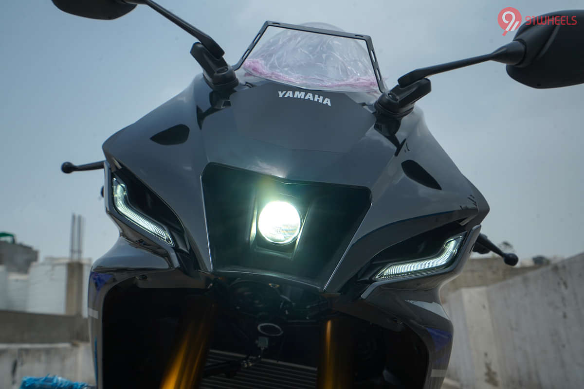 Yamaha R15 V4 Head Light