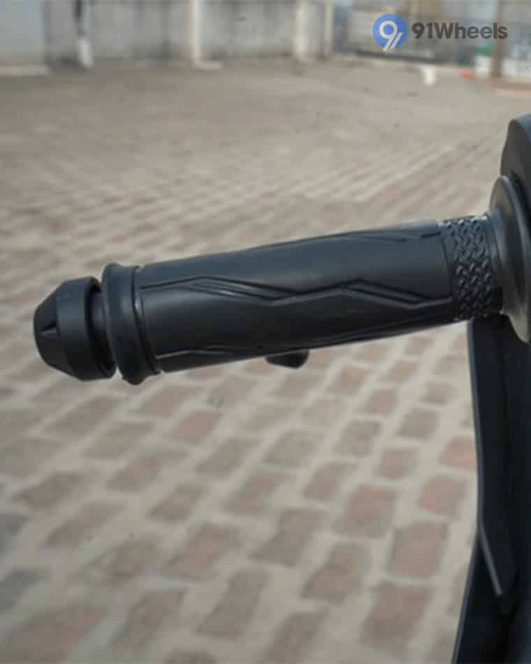 Handlebar & Console Area - 7