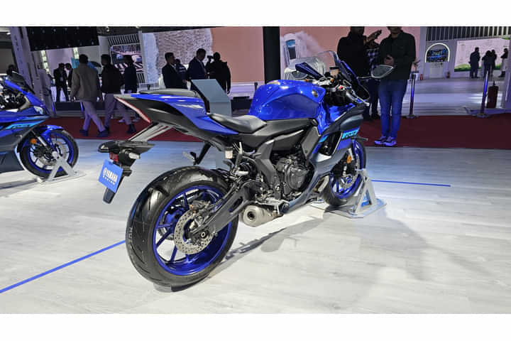 Yamaha YZF R7 Right Rear Three Quarter