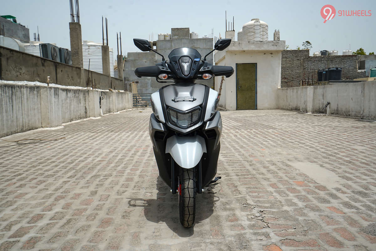 Yamaha RayZR 125 Fi-Hybrid Street Rally Front View