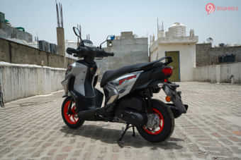 Yamaha RayZR 125 Fi-Hybrid Street Rally Left Rear Three Quarter Yamaha RayZR 125 Fi-Hybrid Street Rally Left Rear Three Quarter