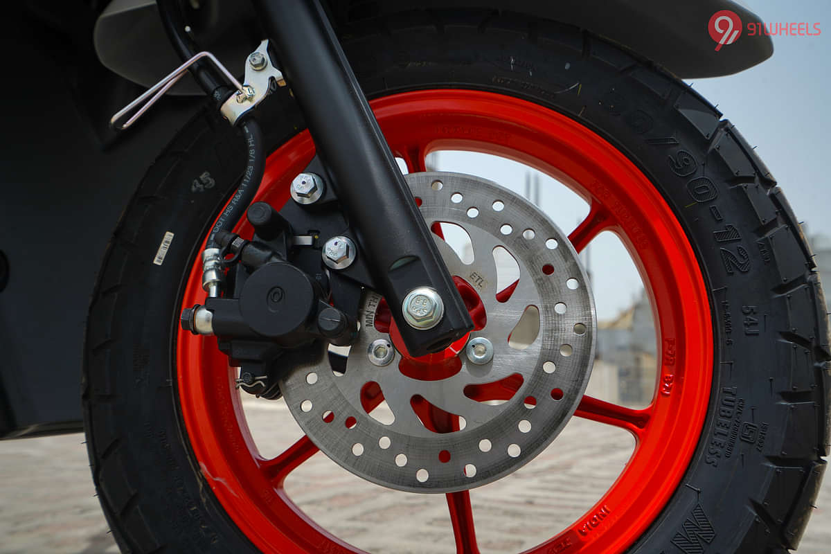 Yamaha RayZR 125 Fi-Hybrid Street Rally Front Disc Brake