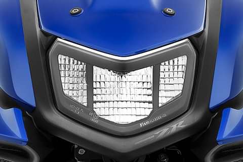 Yamaha RayZR 125 Fi-Hybrid DLX Disc Head Light