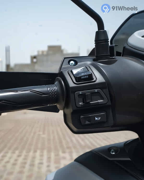 RayZR 125 Fi-Hybrid image