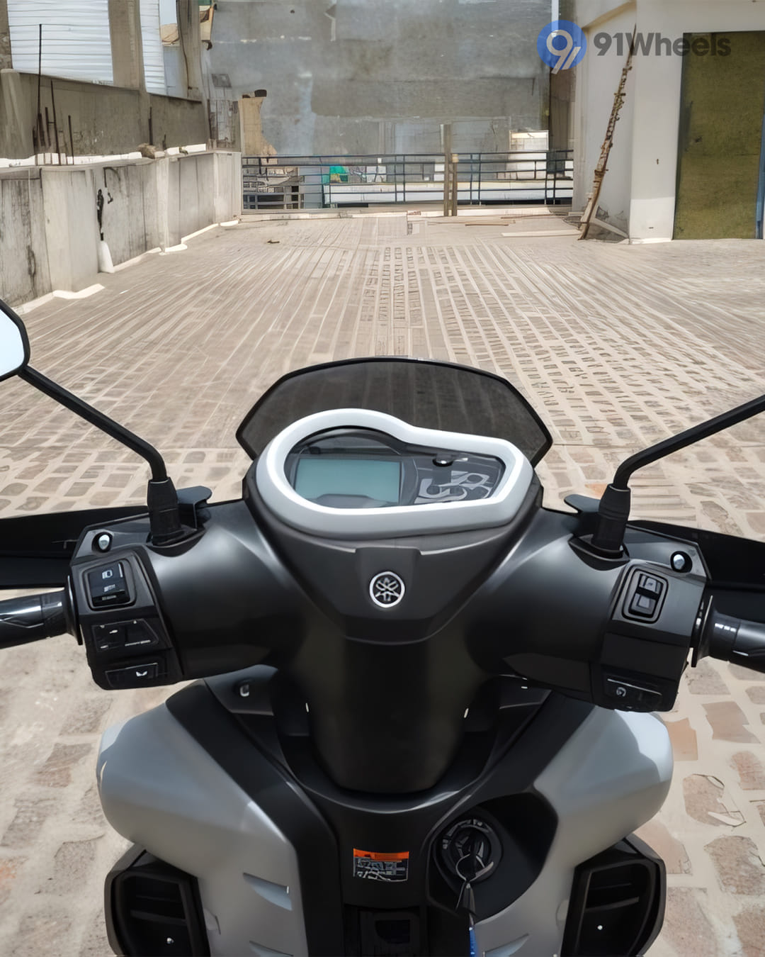 Stands & Utility - 1