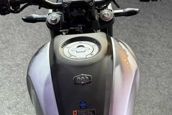 Yamaha XSR155 Closed Fuel Lid