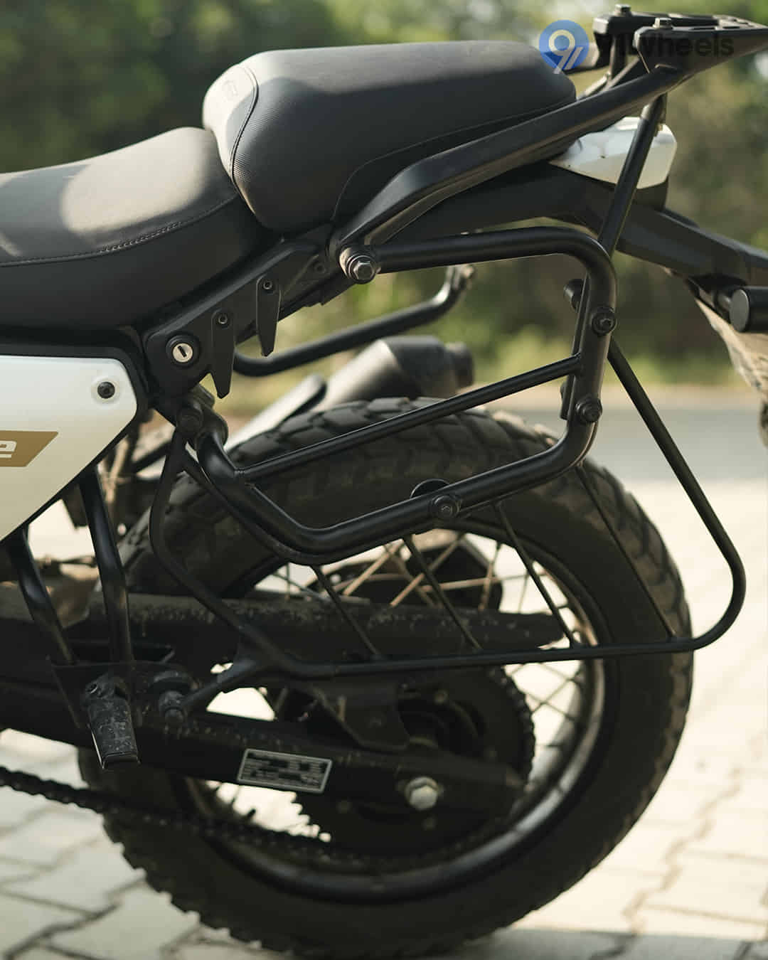 Saree Guard Saree Guard