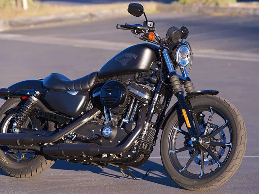 Harley-Davidson Iron 883 Side Profile LR