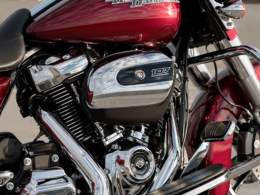 Harley-Davidson Street Glide Special Engine From Right