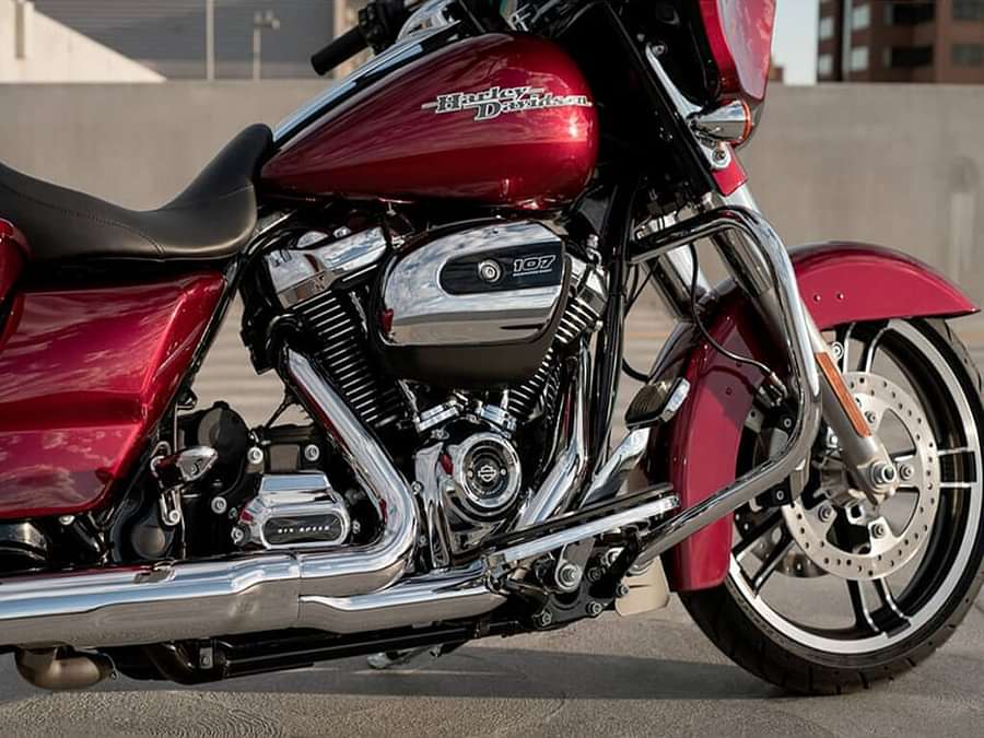 Harley-Davidson Street Glide Special Engine From Right