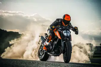 KTM 790 Duke Moving shot KTM 790 Duke Moving shot