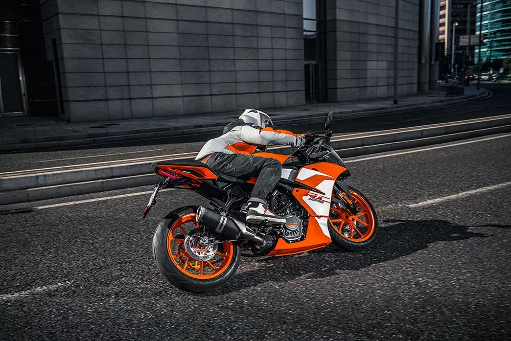 KTM RC 125 2020-2022 Moving shot