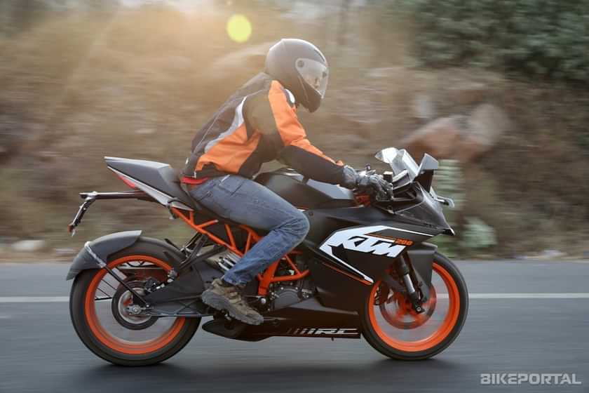 KTM RC 200 2020-2022 Moving shot KTM RC 200 2020-2022 Moving shot