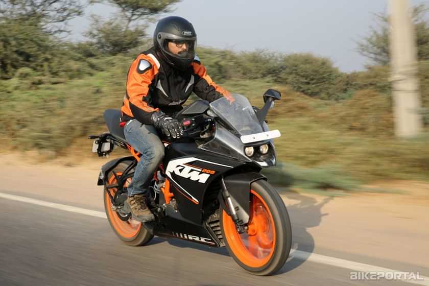 KTM RC 200 2020-2022 Moving shot KTM RC 200 2020-2022 Moving shot