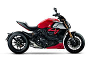 Ducati Diavel 1260 STD BS6 bike