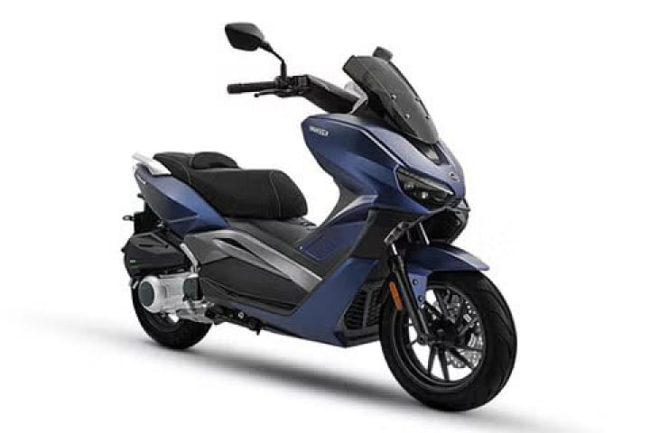 Keeway Vieste 300 Price 2024 | Scooter Images, Mileage & Colours