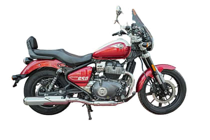 Royal Enfield Super Meteor 650 Profile Image