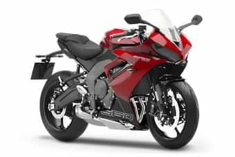 Triumph Daytona 660 Profile Image Triumph Daytona 660 Profile Image