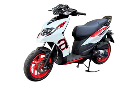 Aprilia SR 175 Profile Image Aprilia SR 175 Profile Image