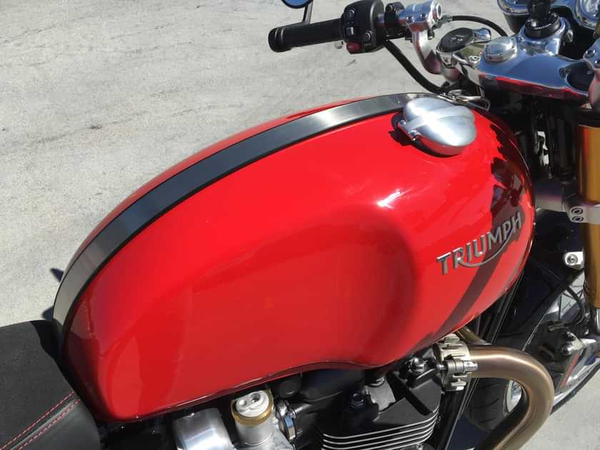 Triumph Thruxton R 2020-2023 image