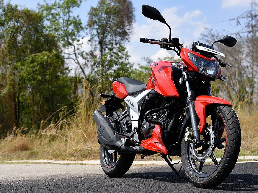 Tvs apache 160 rtr deals 2018 model price