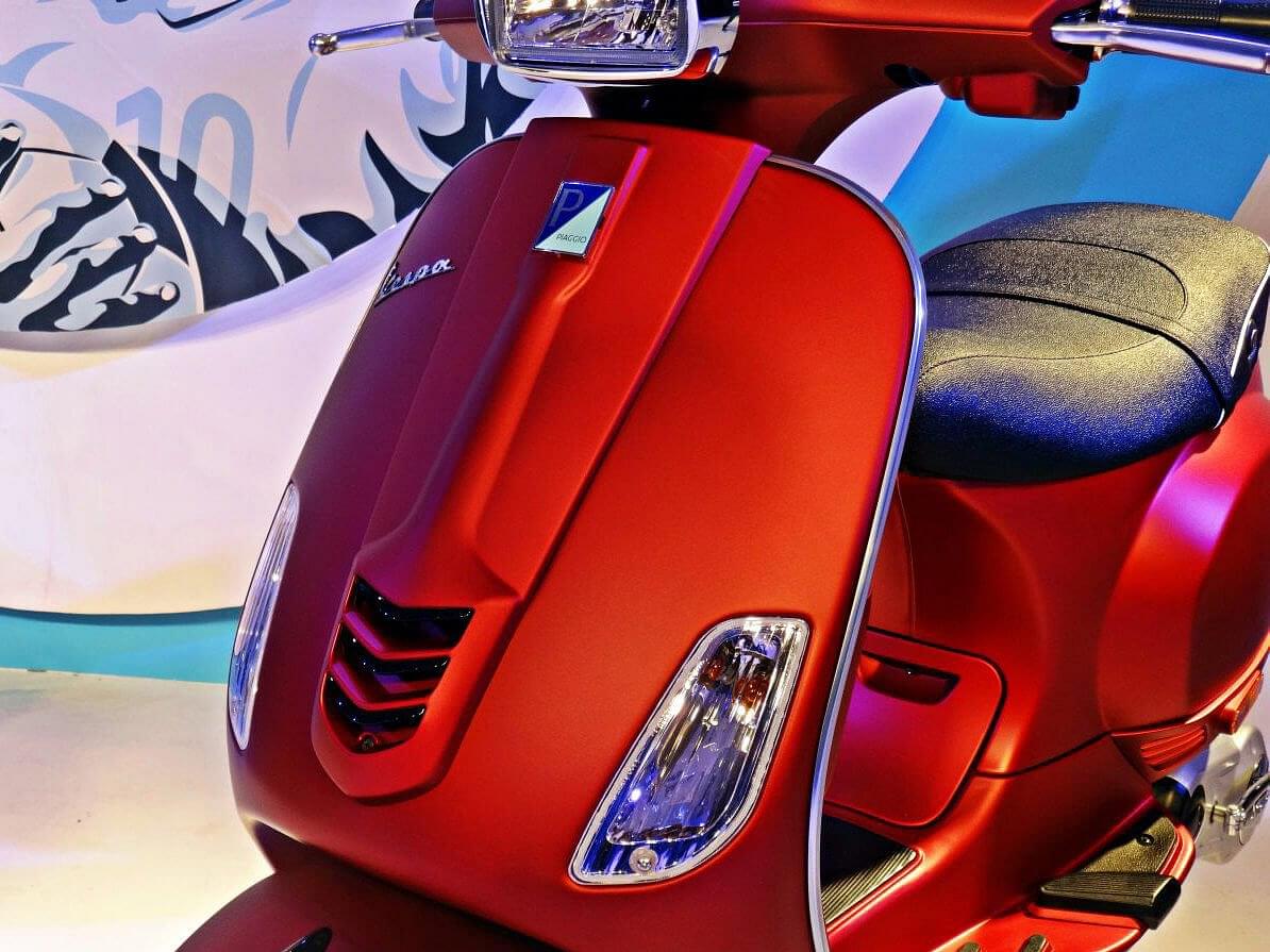 Vespa SXL 150 Images - SXL 150 Interior & Exterior [22 Photos]