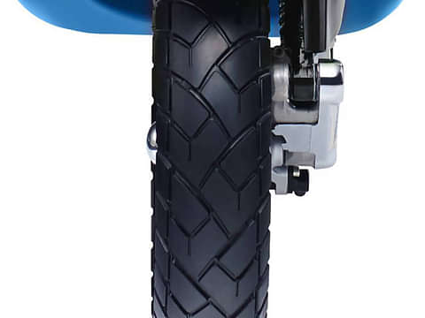 Vespa SXL 150 BS6 Racing Sixties Tyre Image