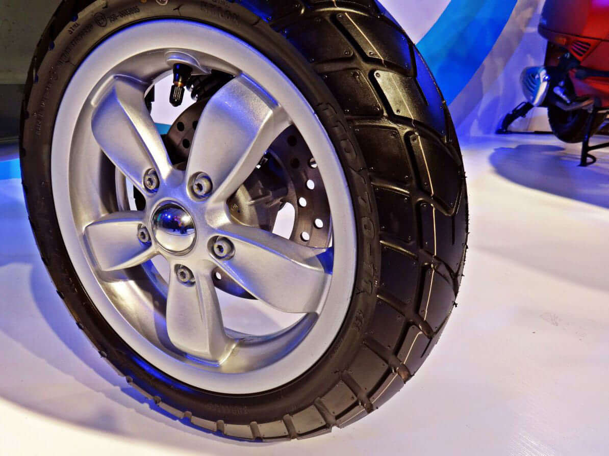 Vespa VXL 150 Front Spoke Wheel