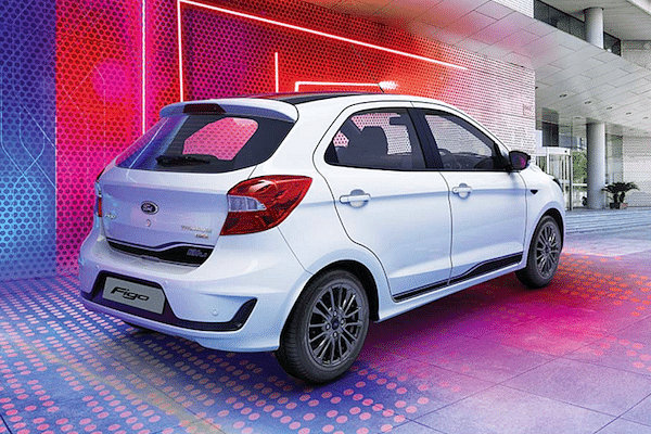 Ford Figo 2010-2021 Rear Profile