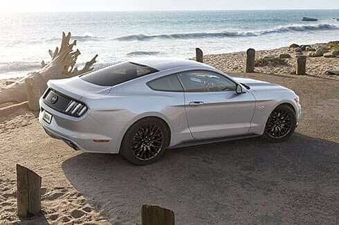 Ford Mustang 2020-2021 Rear Profile