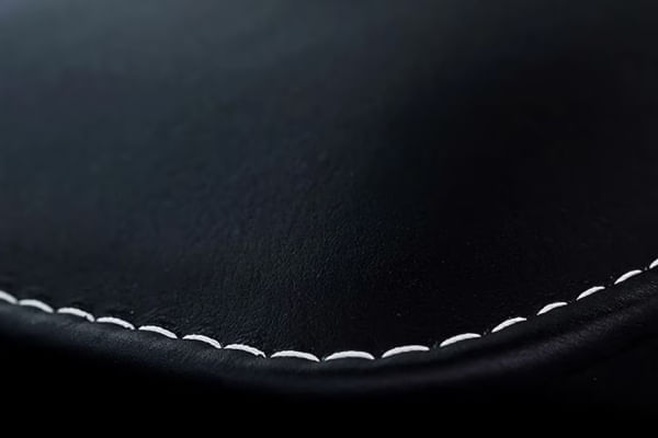 Aston Martin DB 11 2020-2024 Others