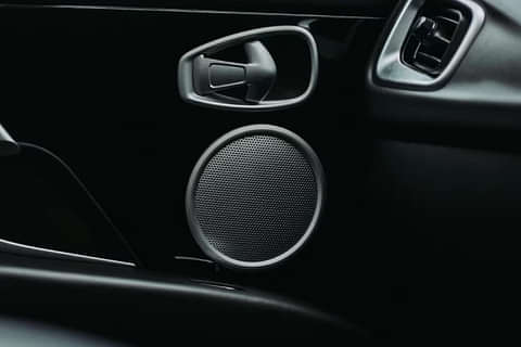 Aston Martin DB 11 V8 Speakers