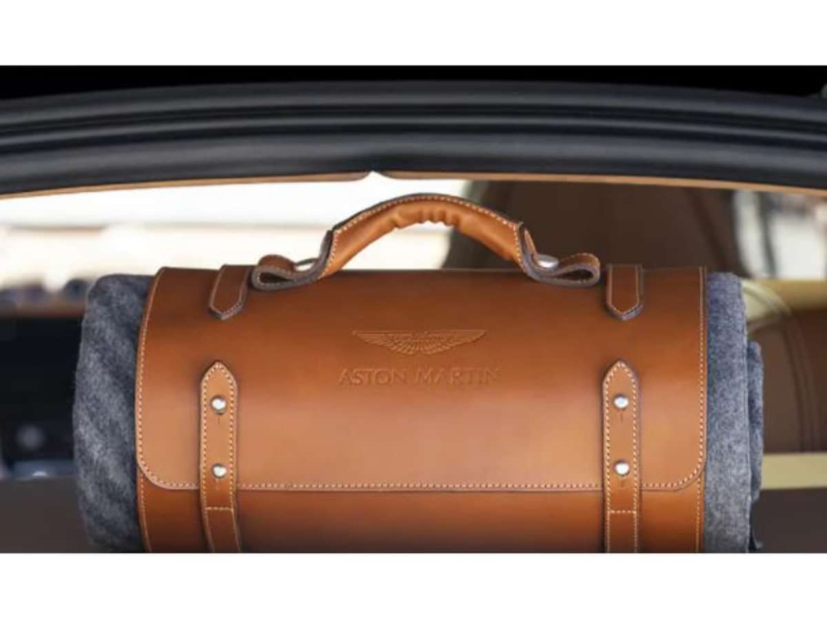 Aston Martin DBX Open Boot/Trunk