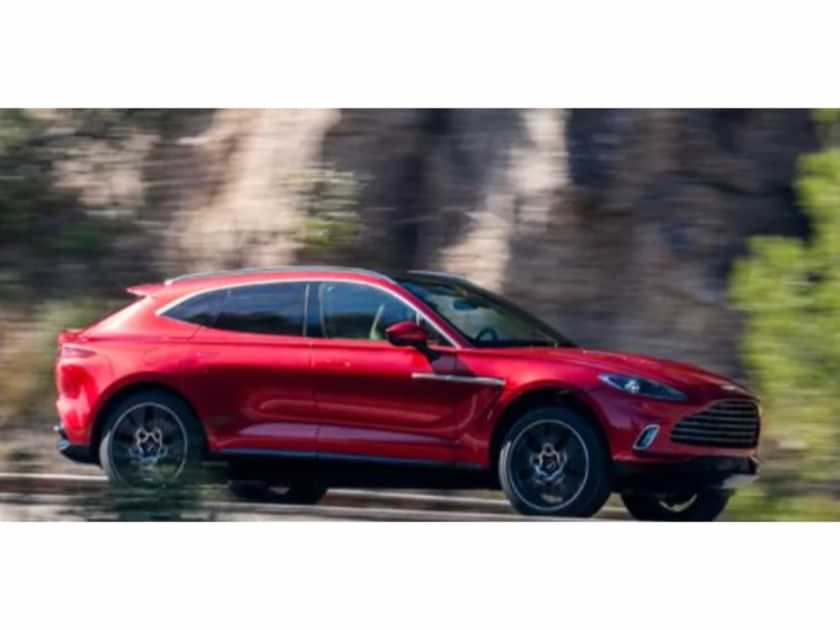 Aston Martin DBX Right Side View Aston Martin DBX Right Side View