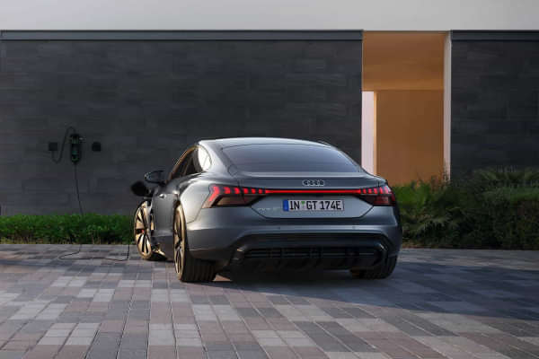 Audi E-Tron GT 2021-2025 Left Rear Three Quarter