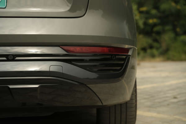 Audi e-tron Reflector