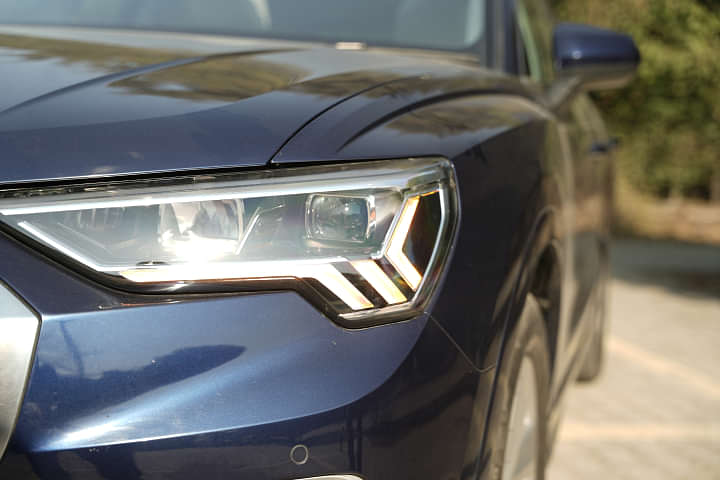 Audi Q3 Headlight