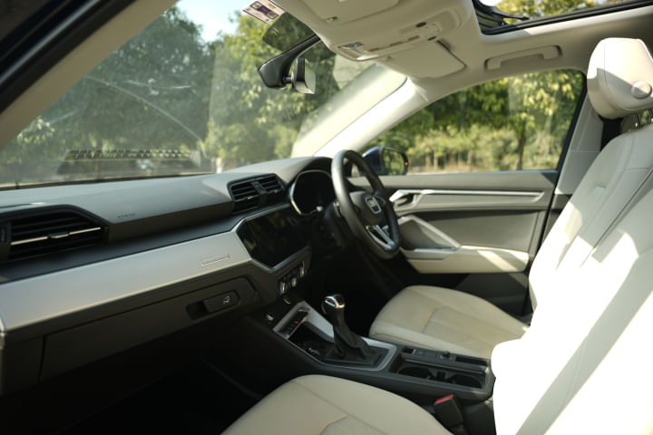 Audi Q3 Dashboard
