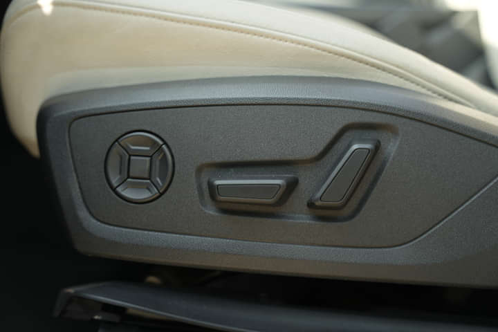Audi Q3 Seat Adjustment for Driver