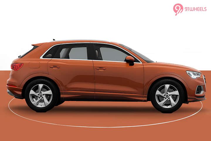 Audi Q3 Right Side View