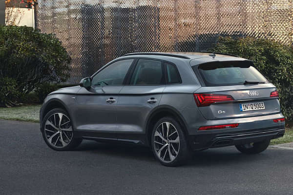 Audi Q5 Left Rear Three Quarter